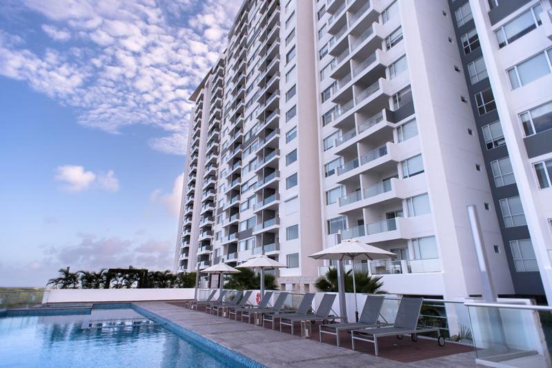 Malecon Rentals Cancún Exteriör bild