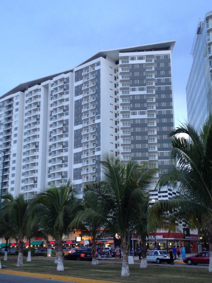 Malecon Rentals Cancún Exteriör bild